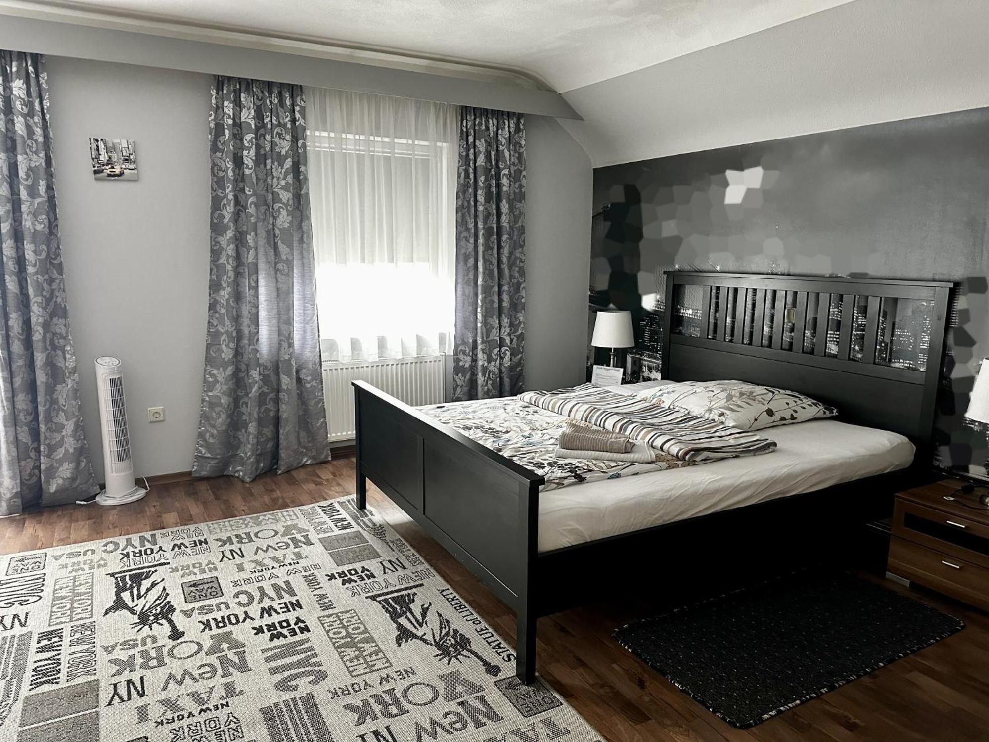 Haus Alt - Ferienwohnung Illingen  エクステリア 写真